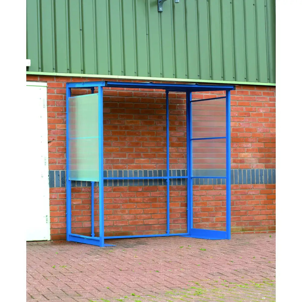 Smoking shelter with 16mm twinwall sides