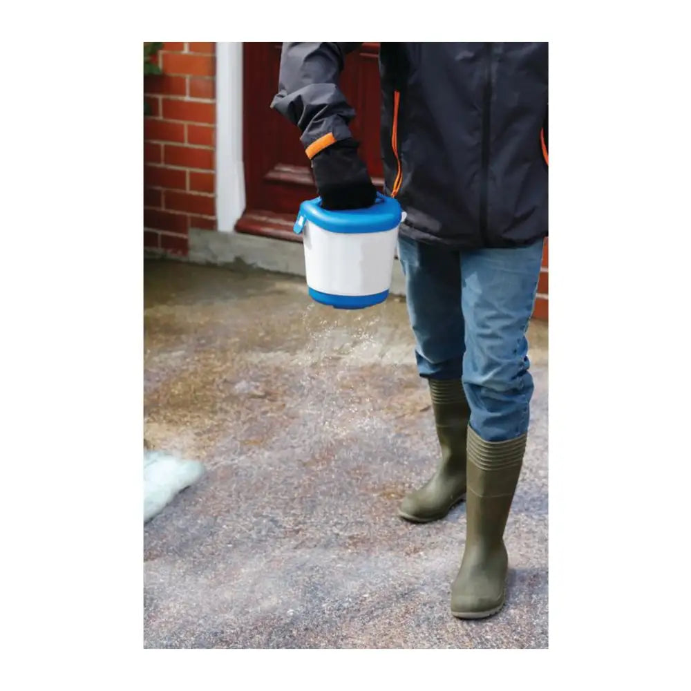 Handheld salt/grit spreader kit