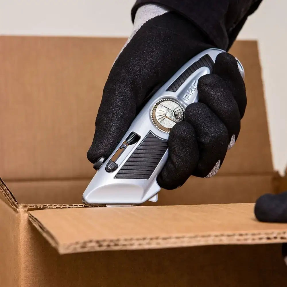 Smart-retractable metal safety knife cutting box