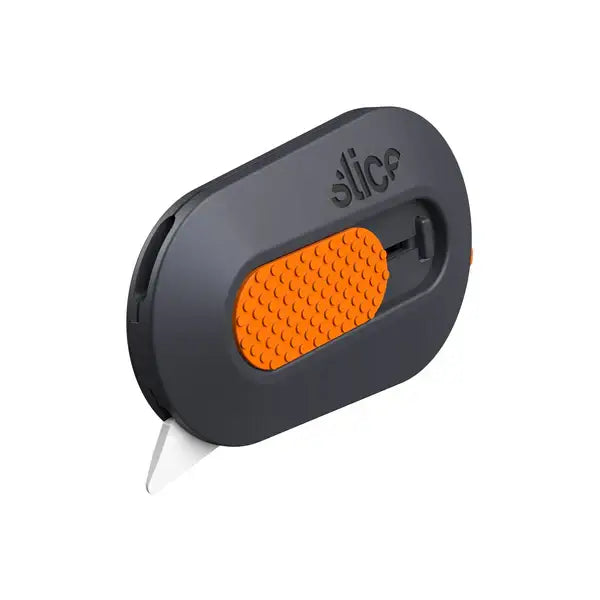 Slice manual retraction mini cutter