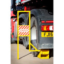 Wheel chocks with handle