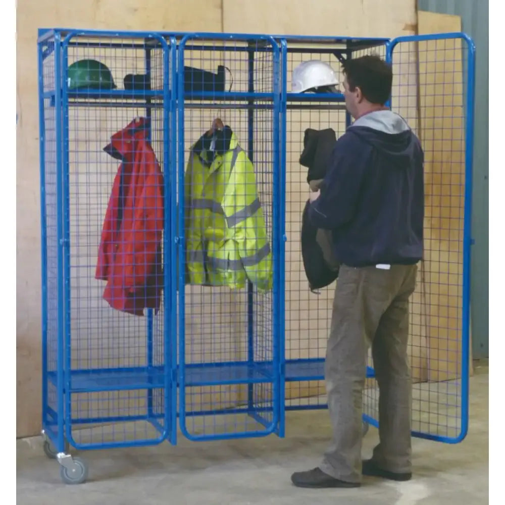Wire mesh storage compartments